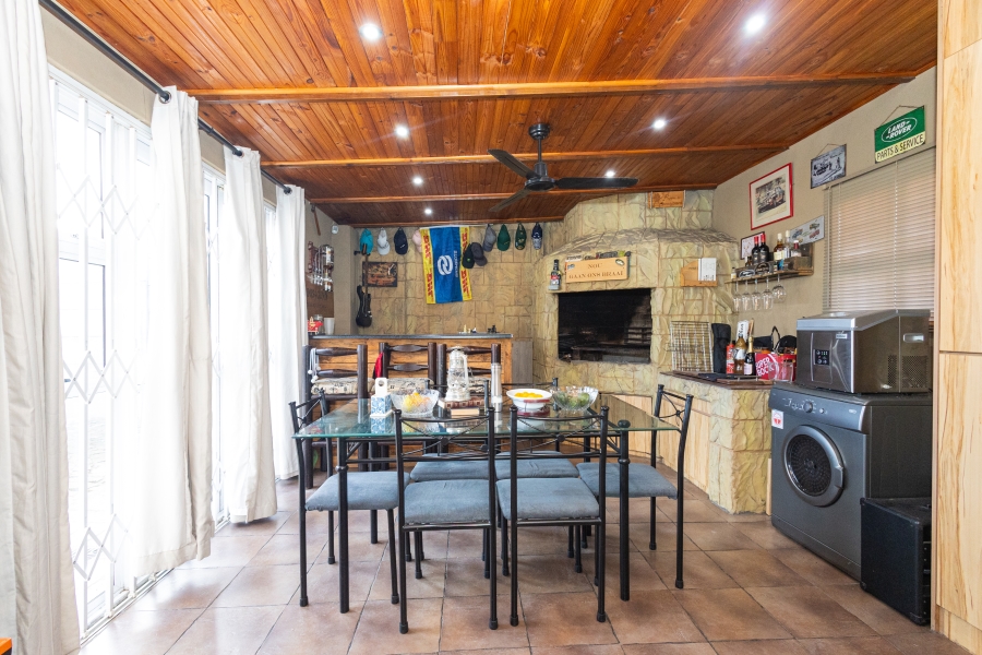 2 Bedroom Property for Sale in Bonnie Brae Western Cape